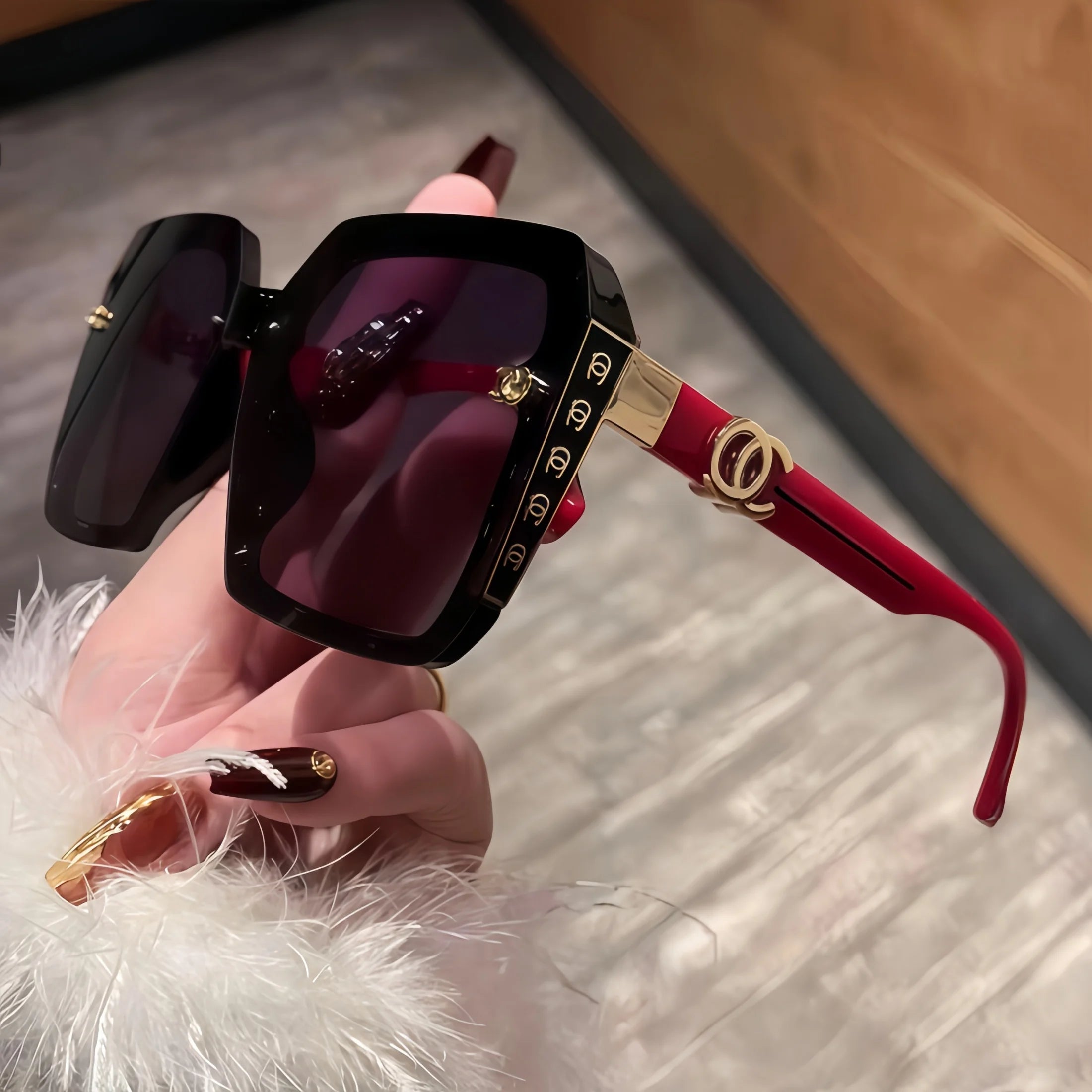 Soleil Classic – Polarized UV Sunglasses with Leather Case