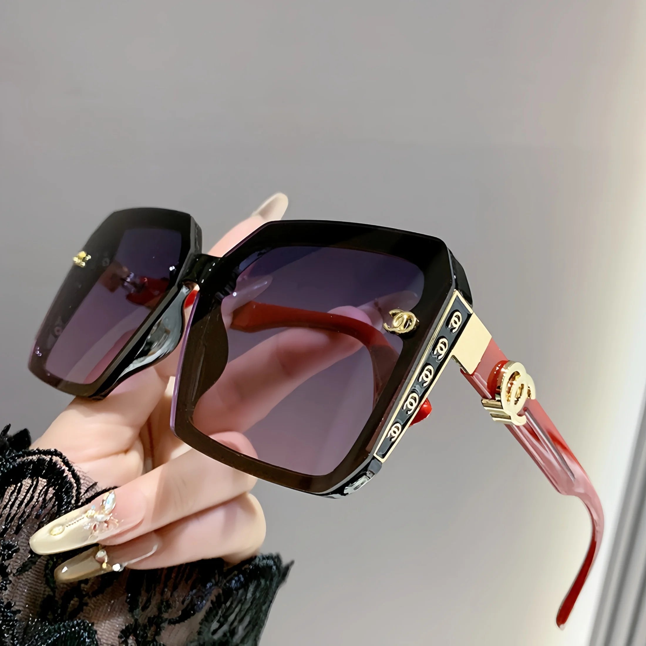 Soleil Classic – Polarized UV Sunglasses with Leather Case